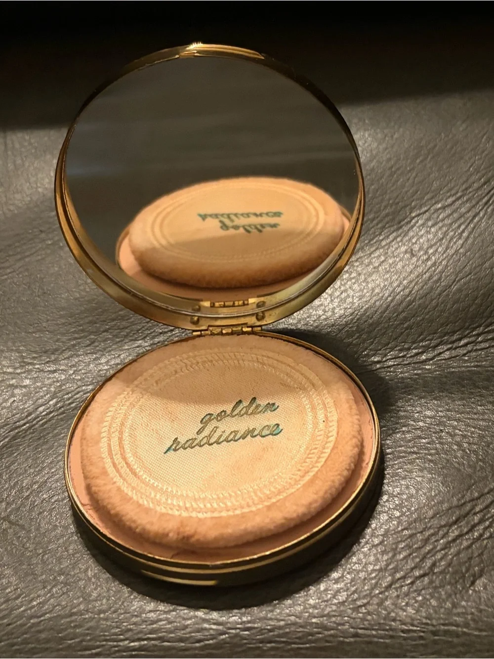Vintage Gold Decorative Compact - Cara Nome